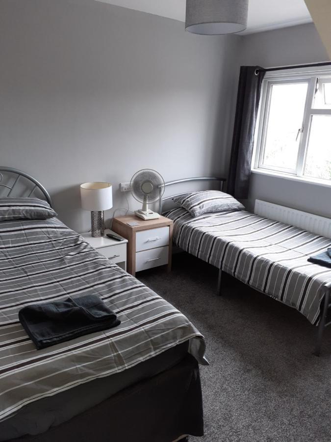 Caversham Lodge Reading Extérieur photo