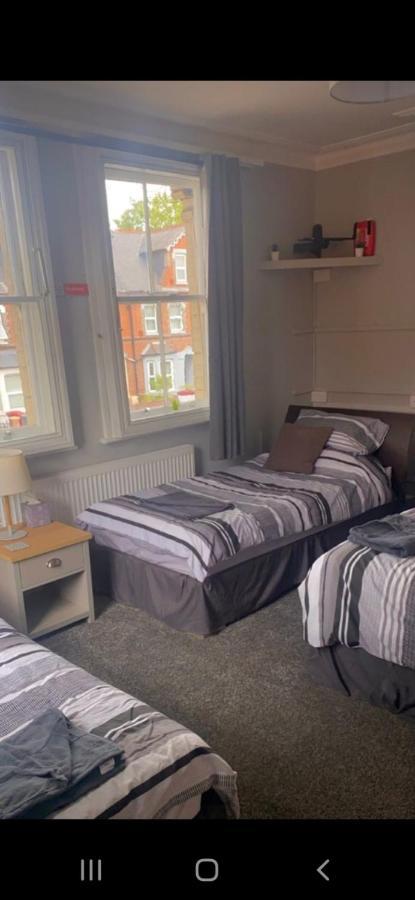 Caversham Lodge Reading Extérieur photo